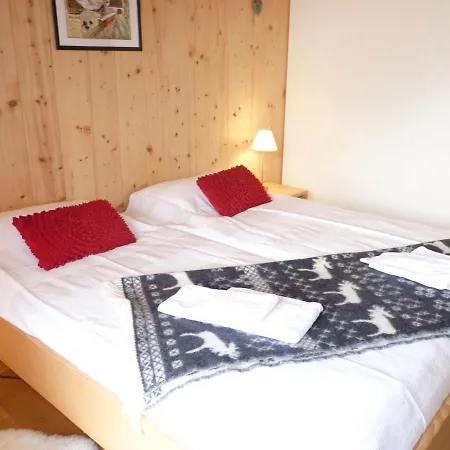 Chloé Chalet *